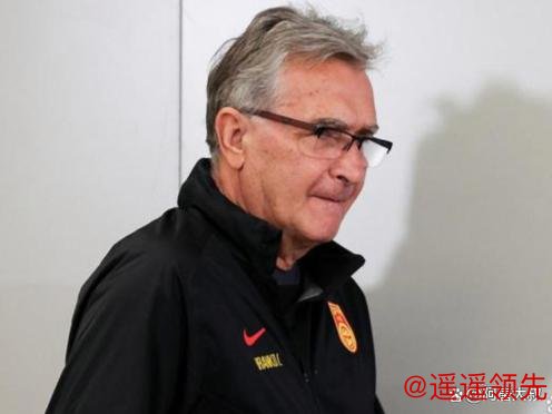 71岁前国足主帅伊万正式宣布退休